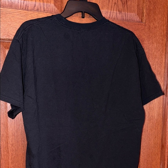 NHL Blackhawks Black and Red Tee - Picture 6 of 7